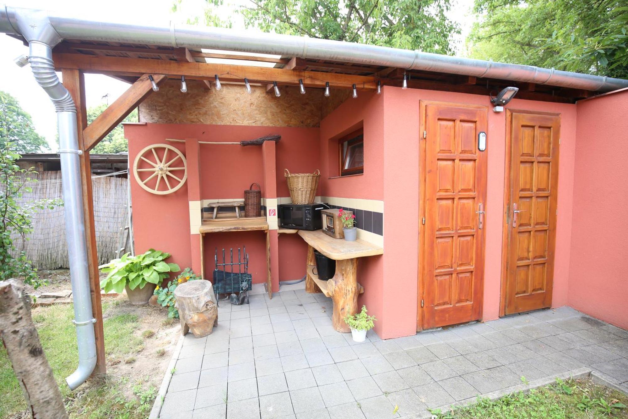 Karavan Štúrovo Exterior foto